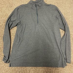 Men’s Vineyard Vines 1/4 zip. Size Medium. EUC. Worn once.